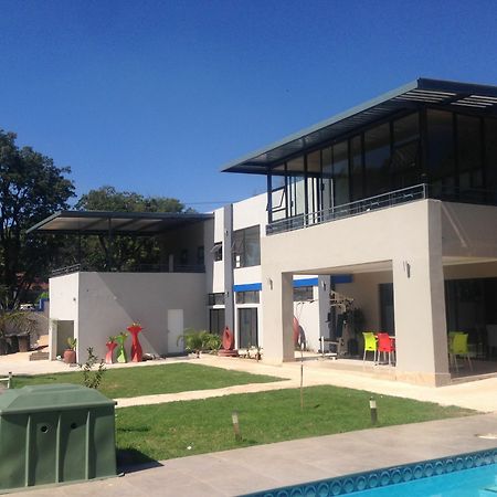 Tshedza Guest House Pretoria Exterior foto