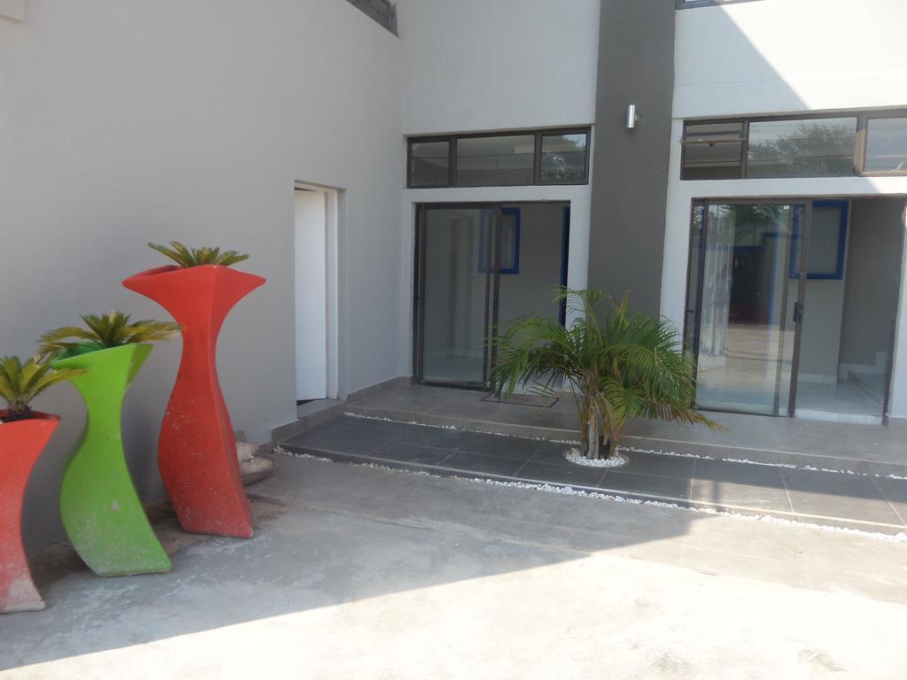 Tshedza Guest House Pretoria Exterior foto