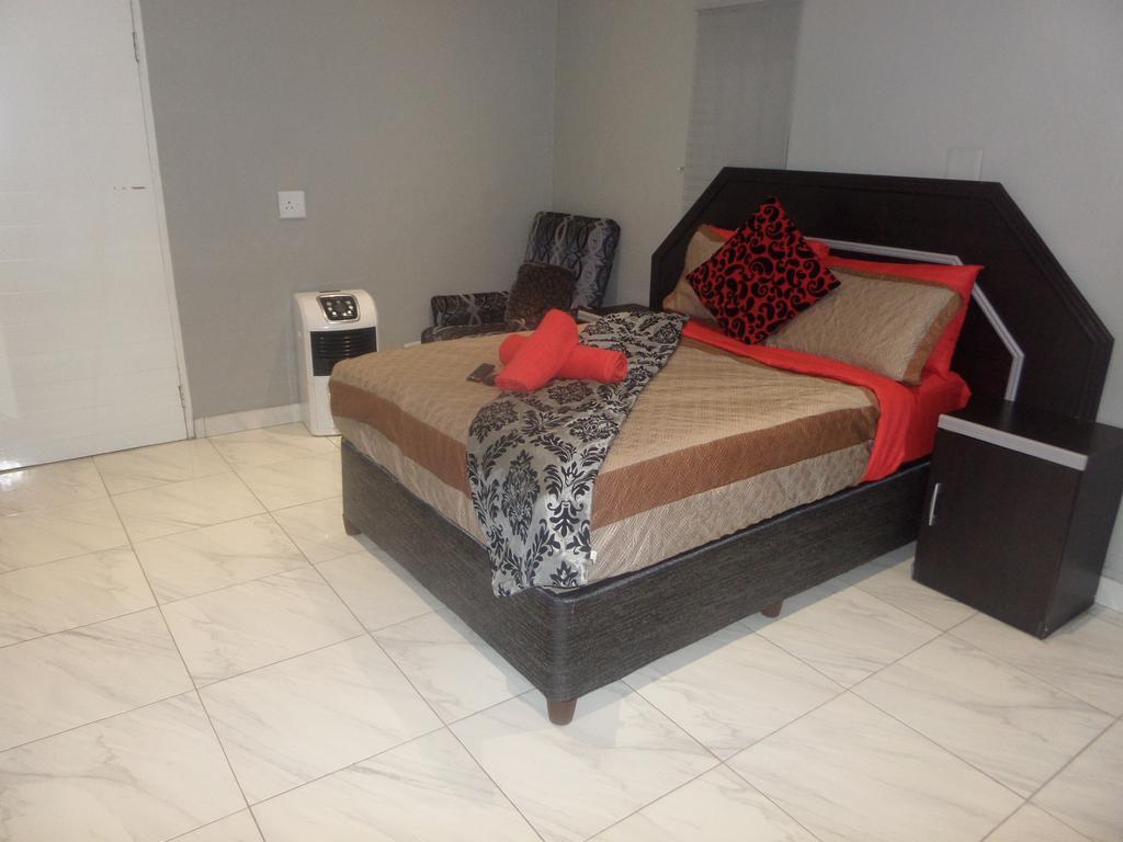Tshedza Guest House Pretoria Exterior foto