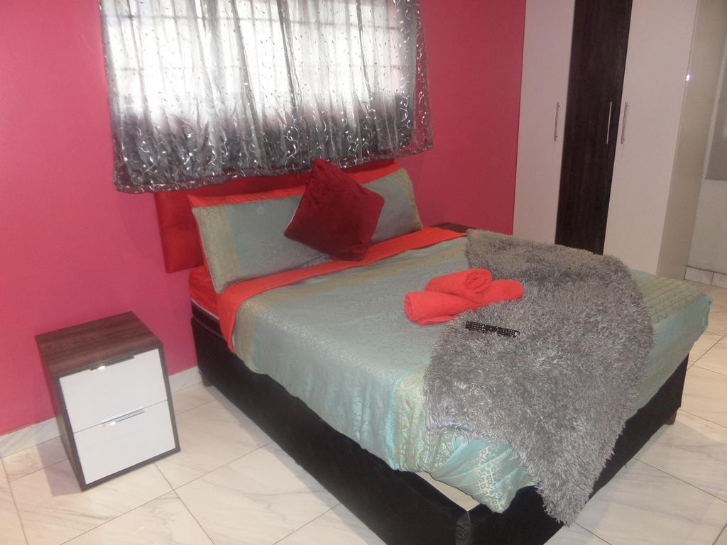 Tshedza Guest House Pretoria Exterior foto